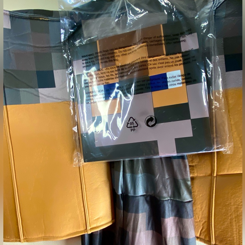 DISGUISE Minecraft Steve in Netherite Armor Halloween Costume Child’s Sz Sm 4-6 - Picture 8 of 11